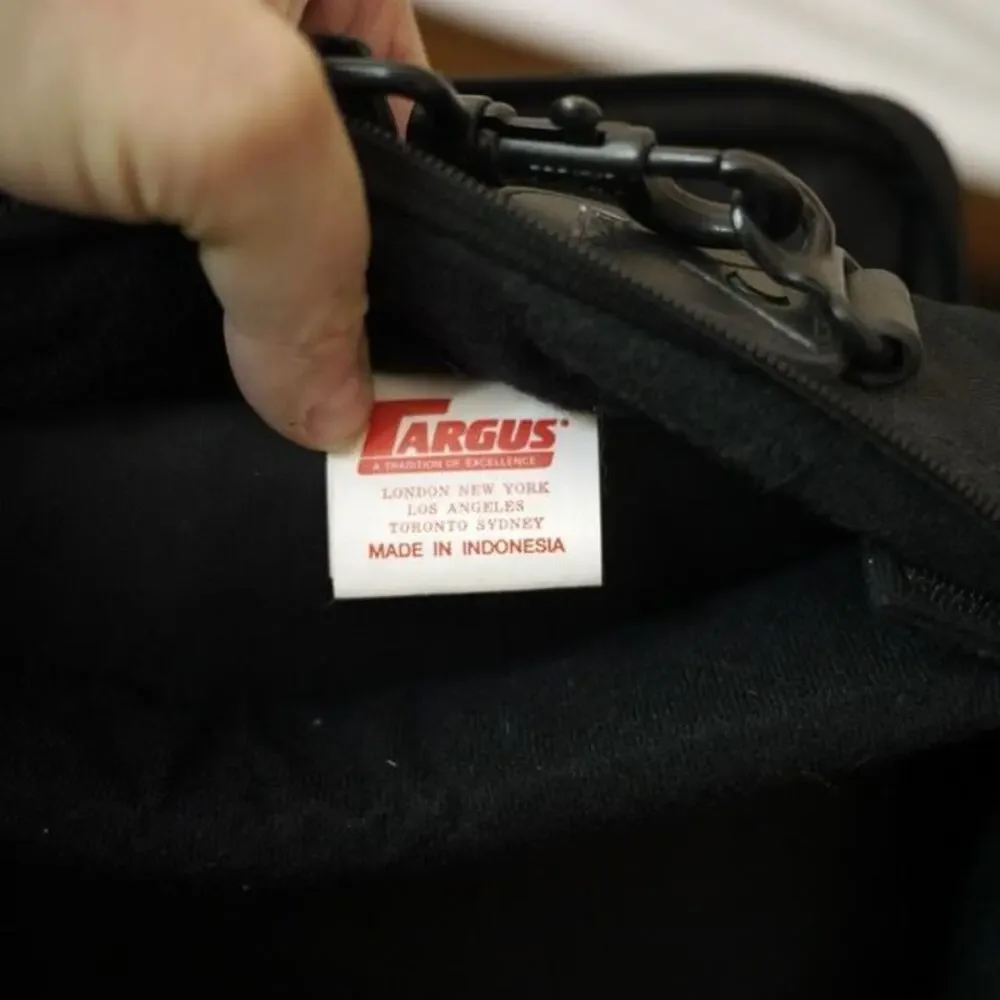 TARGUS Black Heavy Duty Laptop Bag Travel Briefcase w/ Shoulder Strap